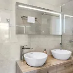 Apartamento Beautiful In With Wifi Jezera