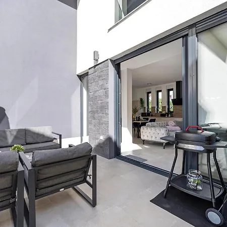 Beautiful In With Wifi Apartman